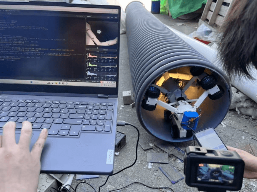 3D打印管道机器人样机实物图3